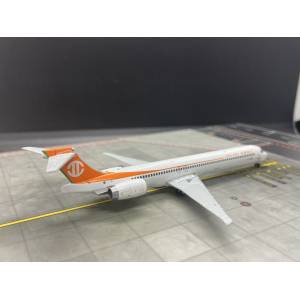 UNI Air 立荣航空 McDonnell Douglas MD-90 B-17922  DAUIA922 Dream Air 1:400