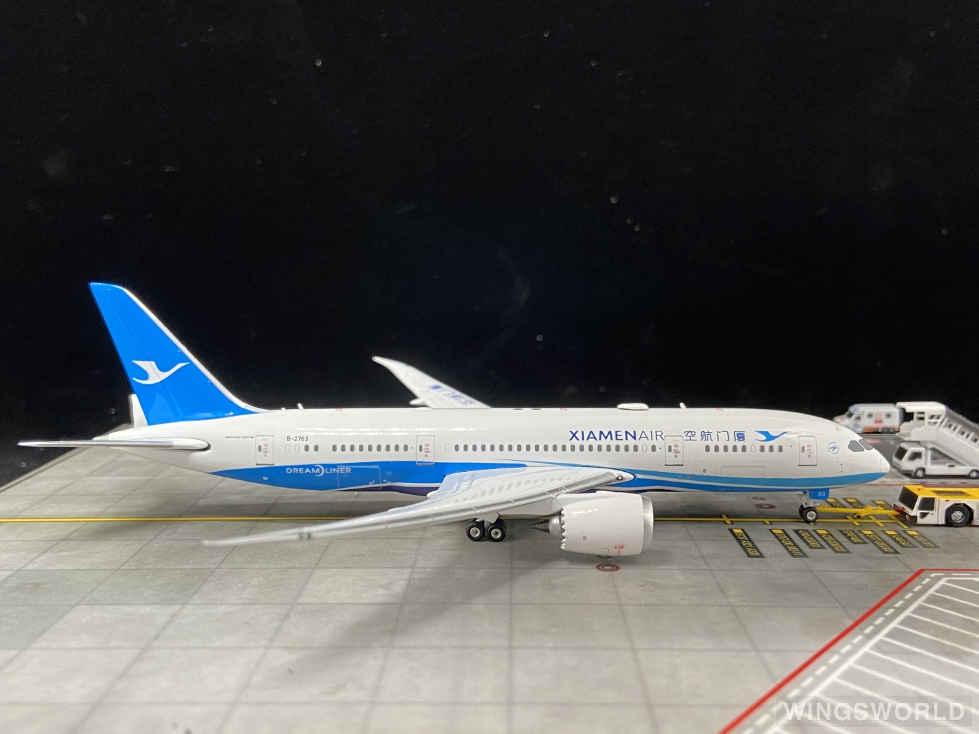 Phoenix 1:400 PH11192 XiamenAir 厦门航空 Boeing 787-8 B-2763