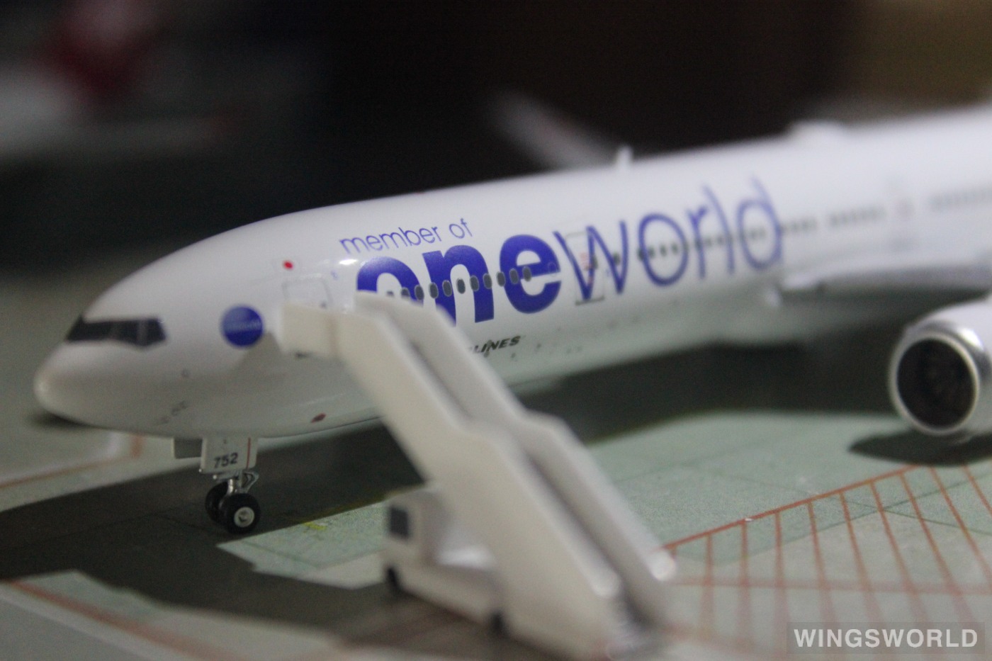 Phoenix 1:400 PH04449 Japan Airlines 日本航空 Boeing 777-300 JA752J