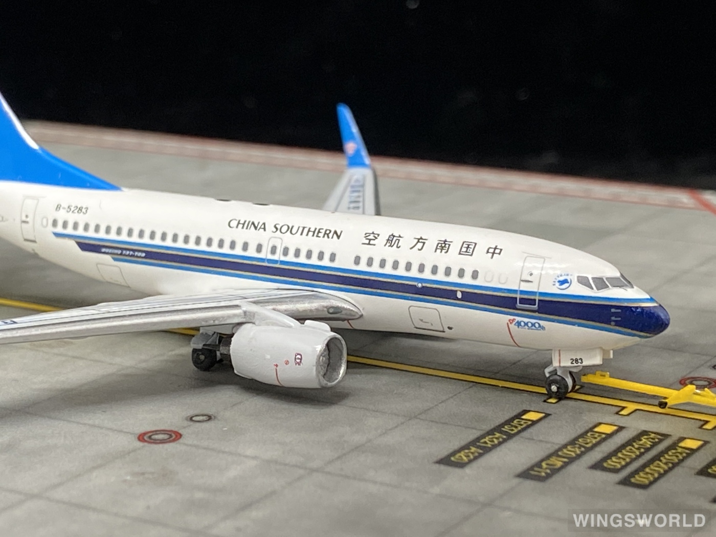 AeroClassics 1:400 ACB5283 China Southern 中国南方航空 Boeing 737-700 B-5283