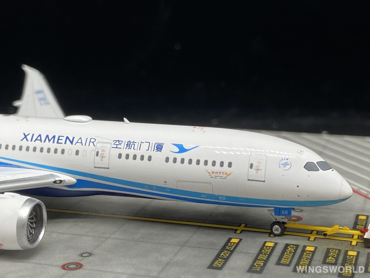 Phoenix 1:400 PH11343 XiamenAir 厦门航空 Boeing 787-9 B-1566