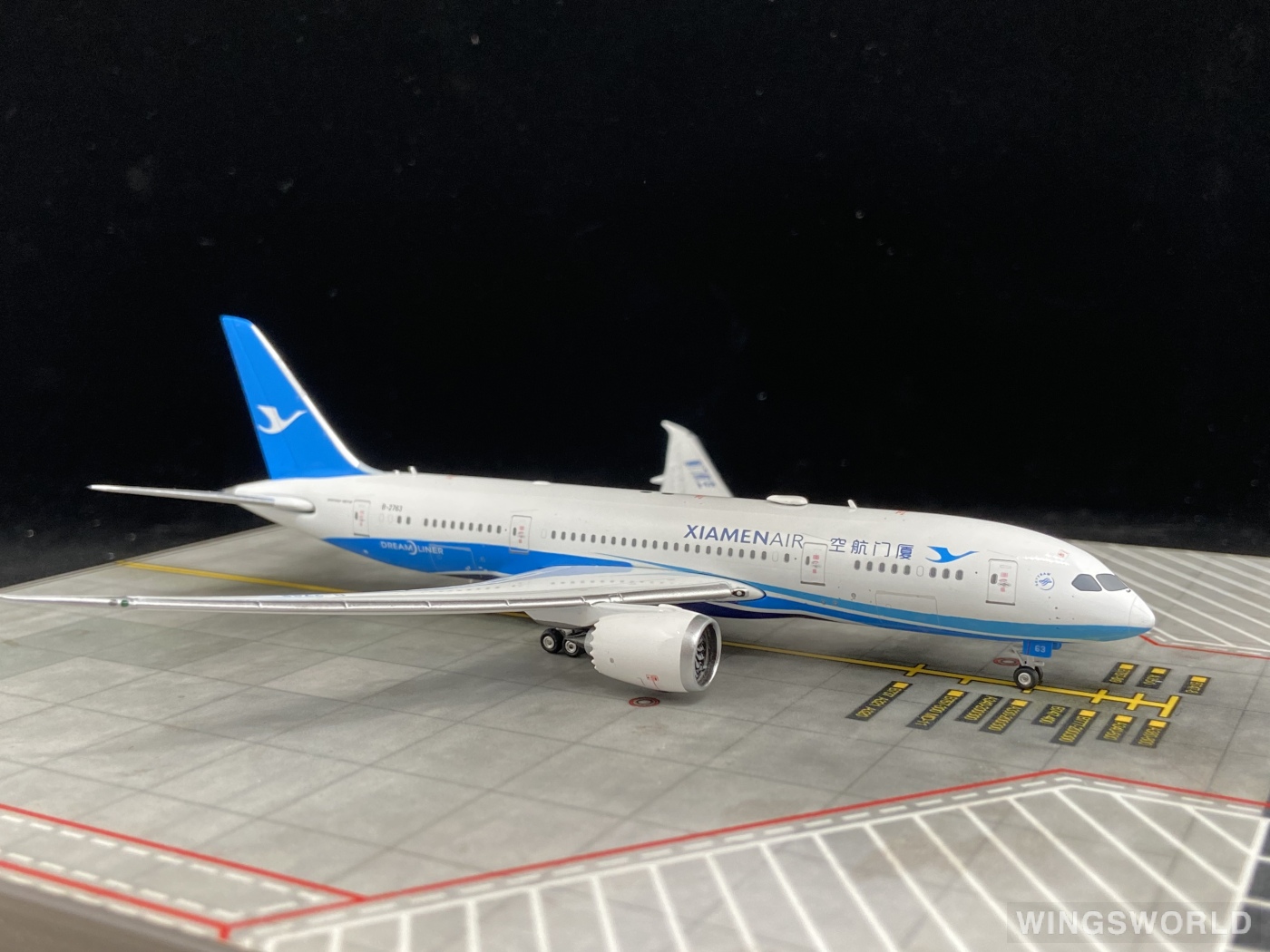 Phoenix 1:400 PH11192 XiamenAir 厦门航空 Boeing 787-8 B-2763
