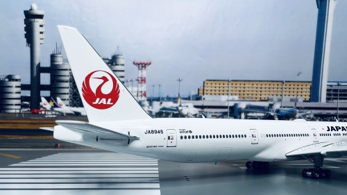 PH04450 Japan Airlines 日本航空Boeing 777-300 JA8945 Phoenix