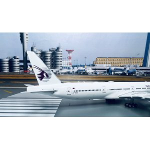 Qatar 卡塔尔航空 Boeing 777-300ER A7-BOC  PH11748 Phoenix 1:400