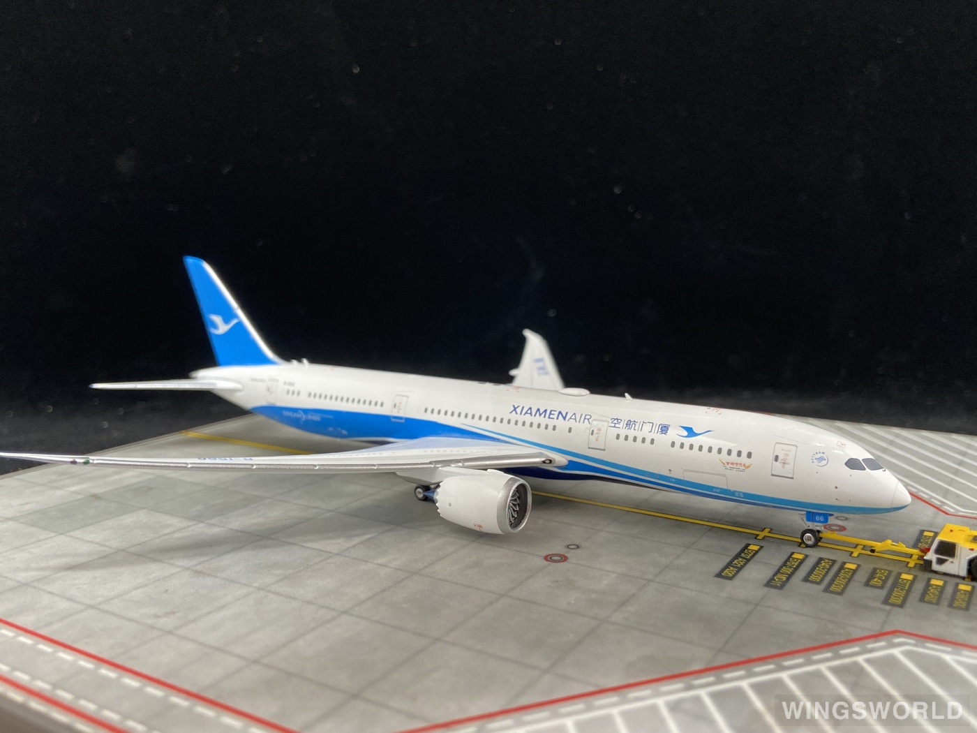 Phoenix 1:400 PH11343 XiamenAir 厦门航空 Boeing 787-9 B-1566