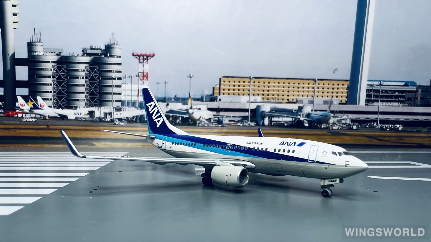 Pandamodel 1:400 PMJA04AN ANA 全日空 Boeing 737-700 JA04AN