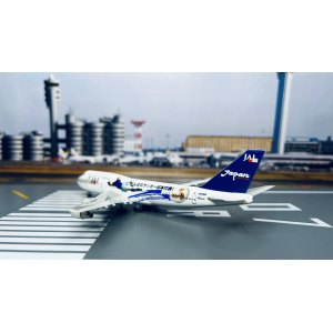 Japan Airlines 日本航空 Boeing 747-400 JA8908 2002世界杯彩绘 がんばれサッカー日本代表！ 560580 Herpa 1:400