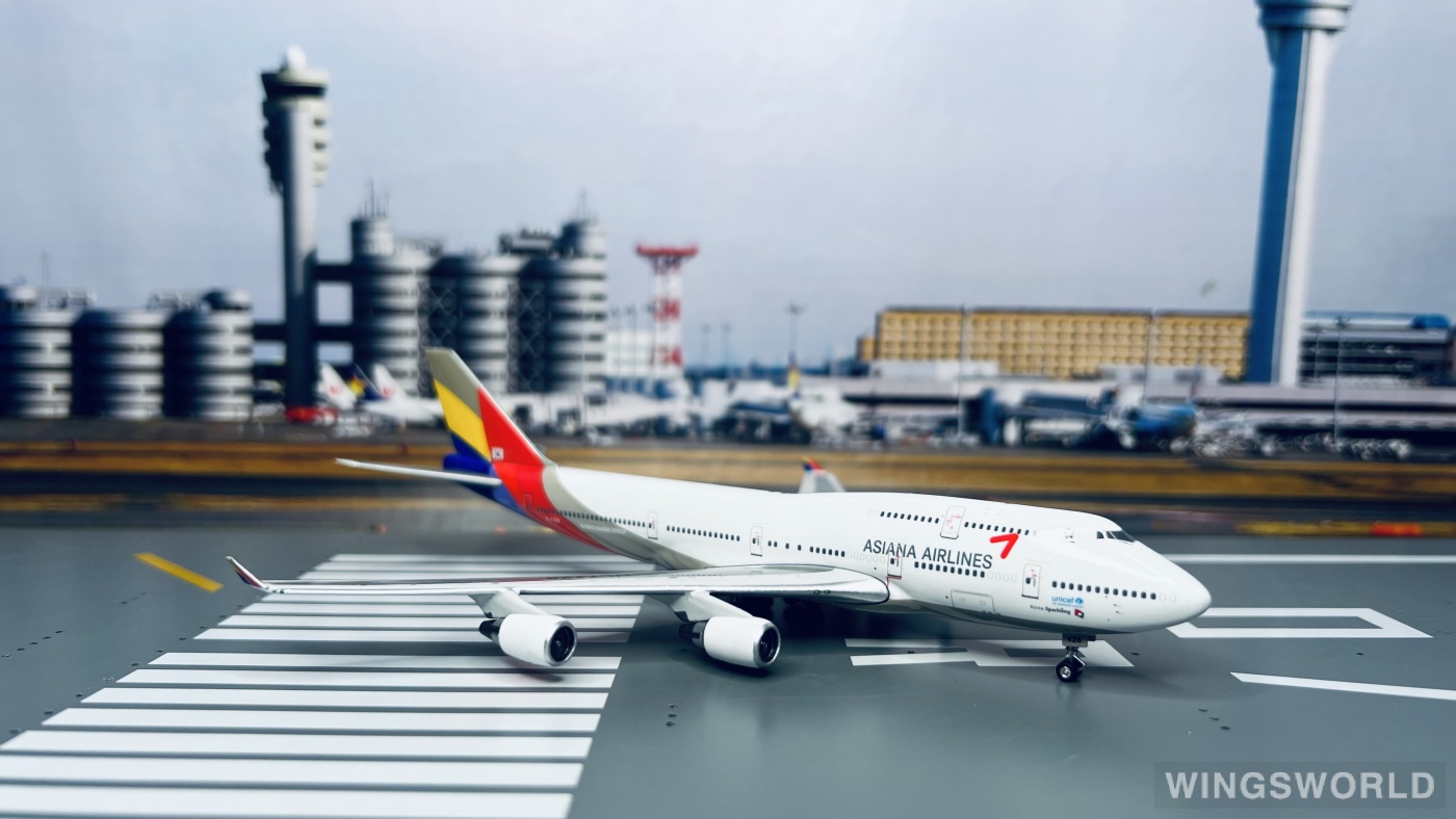 Phoenix 1:400 PH10582 Asiana 韩亚航空 Boeing 747-400 HL7428