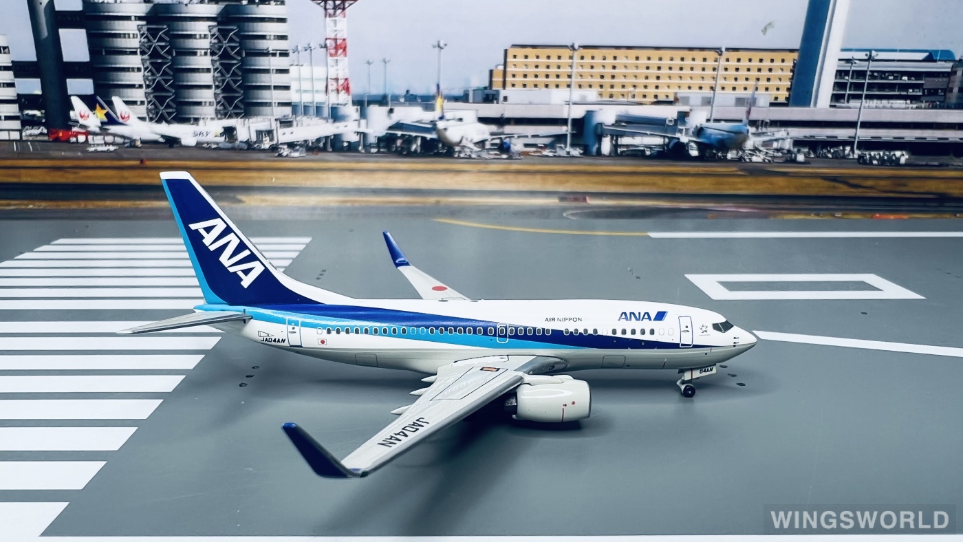 Pandamodel 1:400 PMJA04AN ANA 全日空 Boeing 737-700 JA04AN