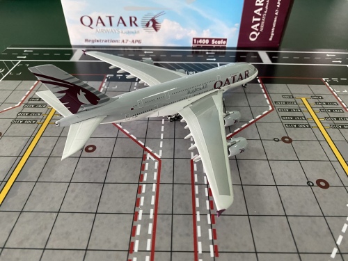 Qatar 卡塔尔航空 Airbus A380-800 A7-APG  PH11751 Phoenix 1:400