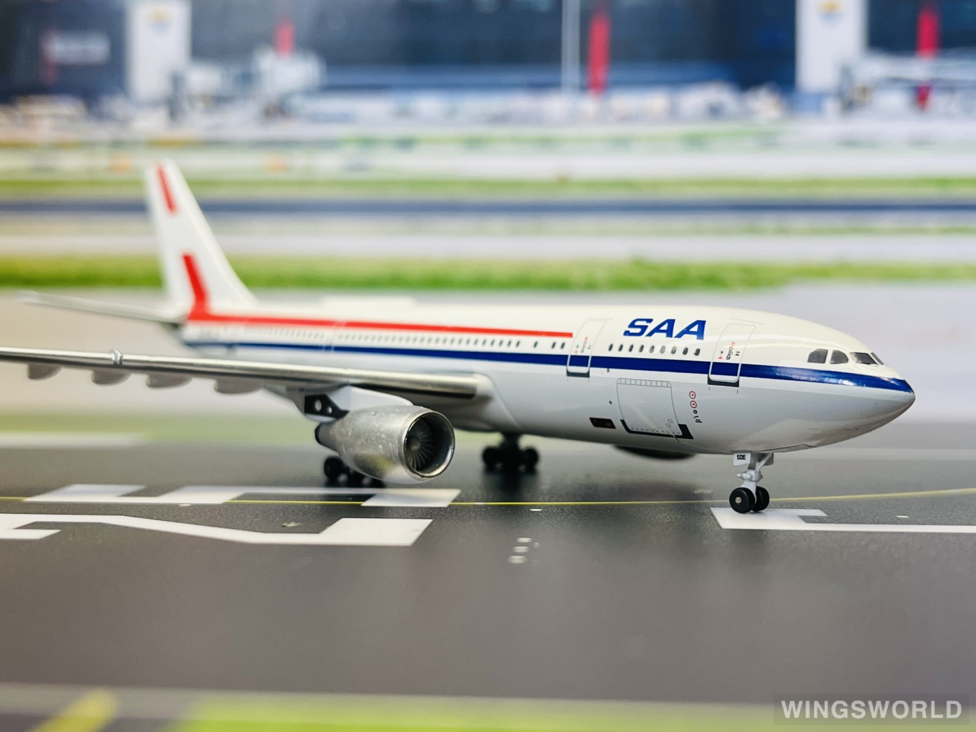 AeroClassics 1:400 ACZSSDE South African Airways 南非航空 Airbus A300B4/B2 ZS-SDE