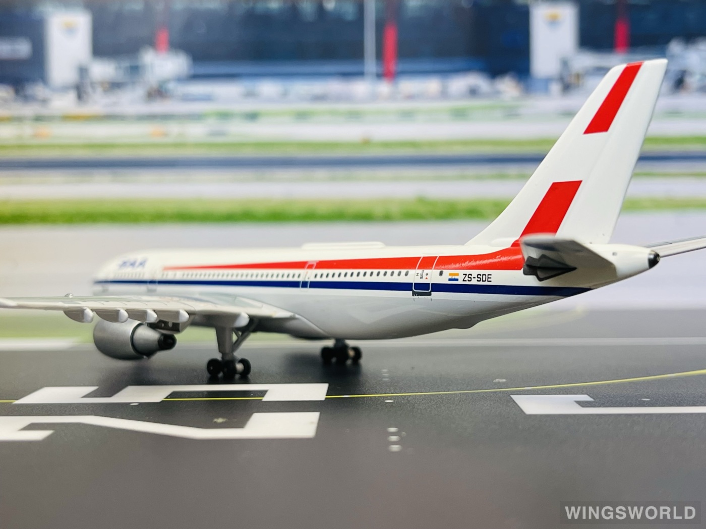 AeroClassics 1:400 ACZSSDE South African Airways 南非航空 Airbus A300B4/B2 ZS-SDE