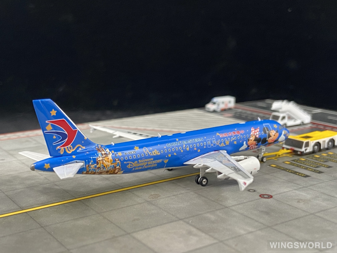 Phoenix 1:400 PH04095 China Eastern 中国东方航空 Airbus A320 B-6635