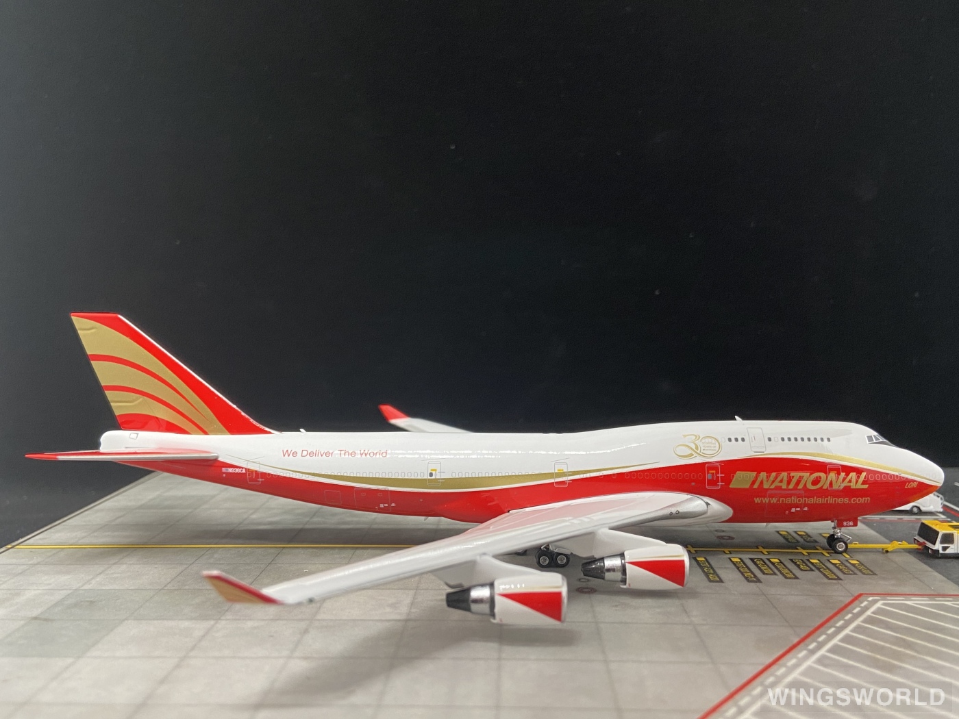 Phoenix 1:400 PH04454 National Airlines Boeing 747-400 N936CA