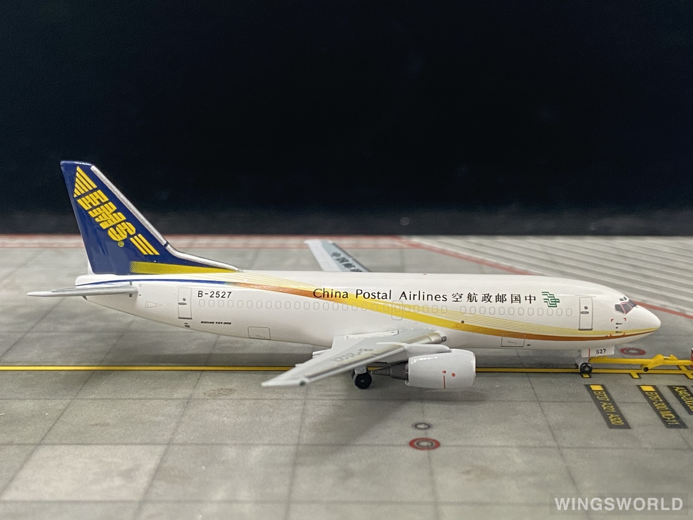 Pandamodel 1:400 SKYWINGS 010 China Postal Airlines 中国邮政航空 Boeing 737-300 B-2527