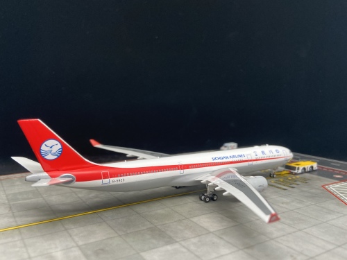 Sichuan Airlines 四川航空 Airbus A330-300 B-5923  PH10755 Phoenix 1:400