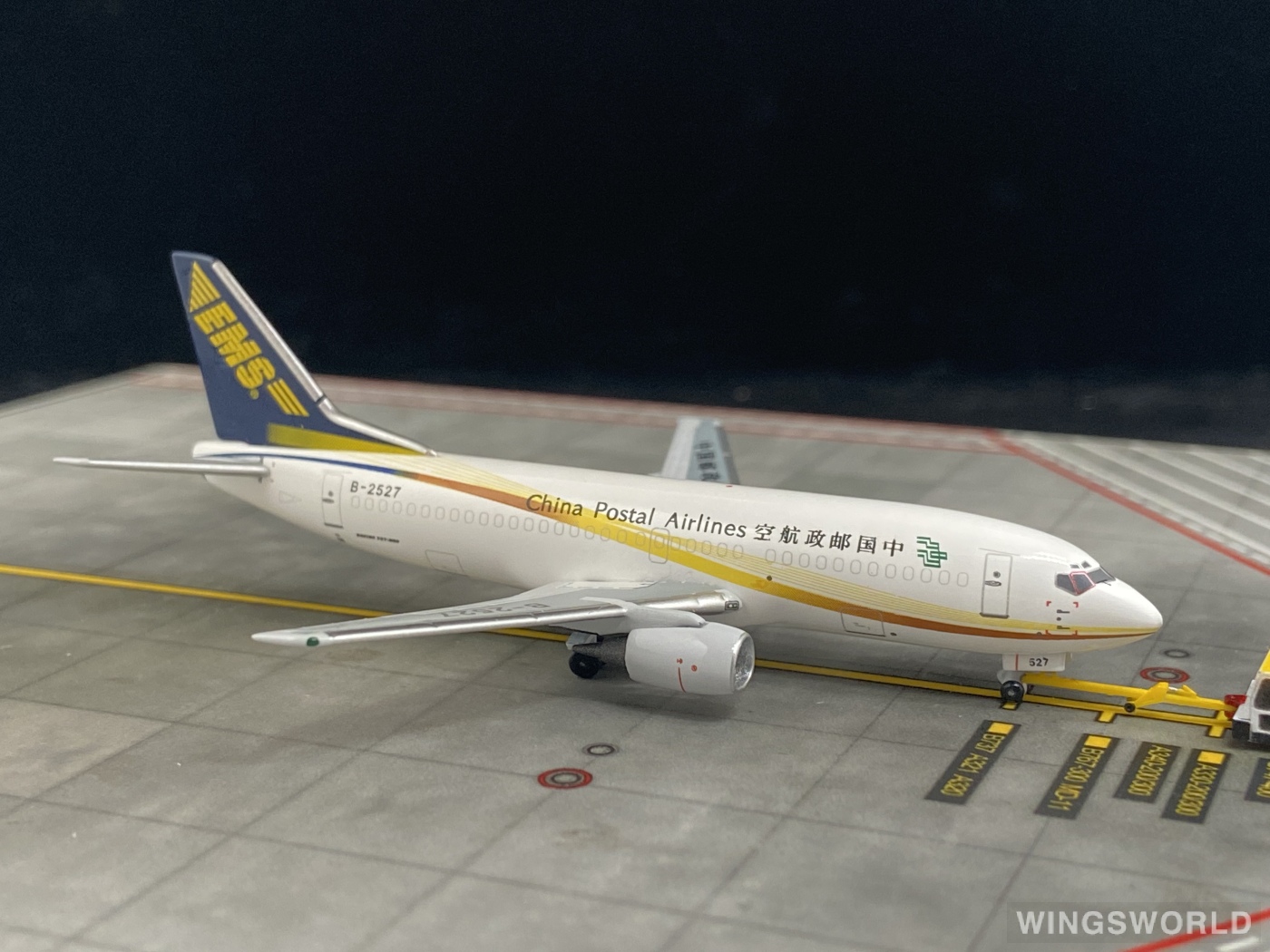 Pandamodel 1:400 SKYWINGS 010 China Postal Airlines 中国邮政航空 Boeing 737-300 B-2527