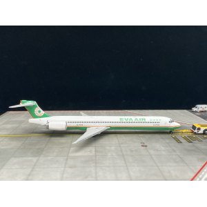 EVA Air 长荣航空 McDonnell Douglas MD-90 B-17925  GJEVA1513 Geminijets 1:400