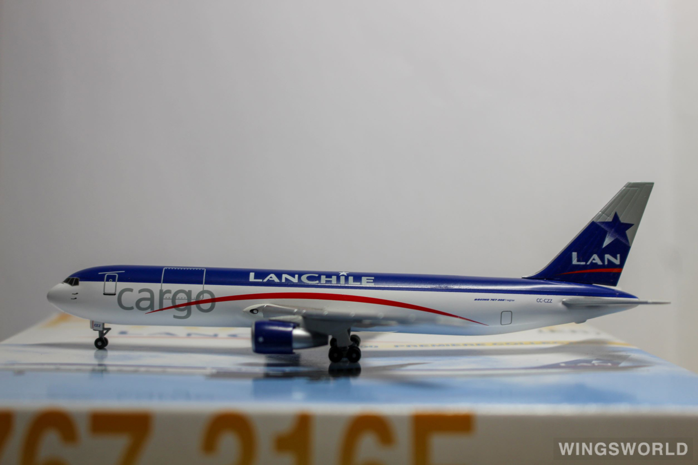 Dragon Models 1:400 55338 LAN Airlines 智利航空 Boeing 767-300 CC-CZZ