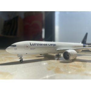 Lufthansa 汉莎航空 Boeing 777F D-ALFA  GJDLH2126 Geminijets 1:400