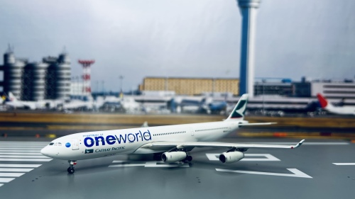 Cathay Pacific 国泰航空 Airbus A340-300 B-HXG 寰宇一家 PHBHXG Phoenix 1:400