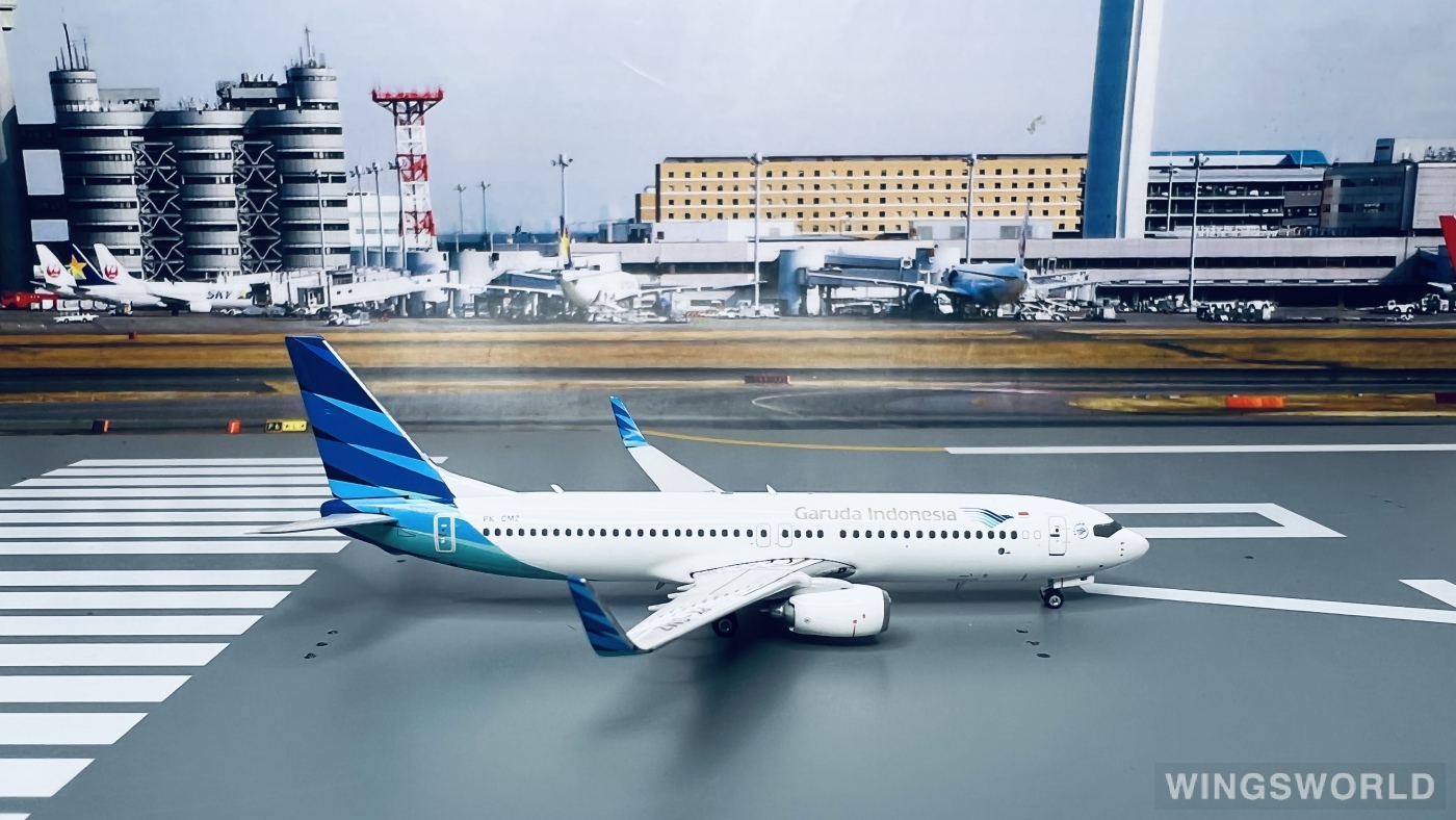 Phoenix 1:400 PH11641 Garuda Indonesia 印度尼西亚鹰航 Boeing 737-800 PK-GMZ