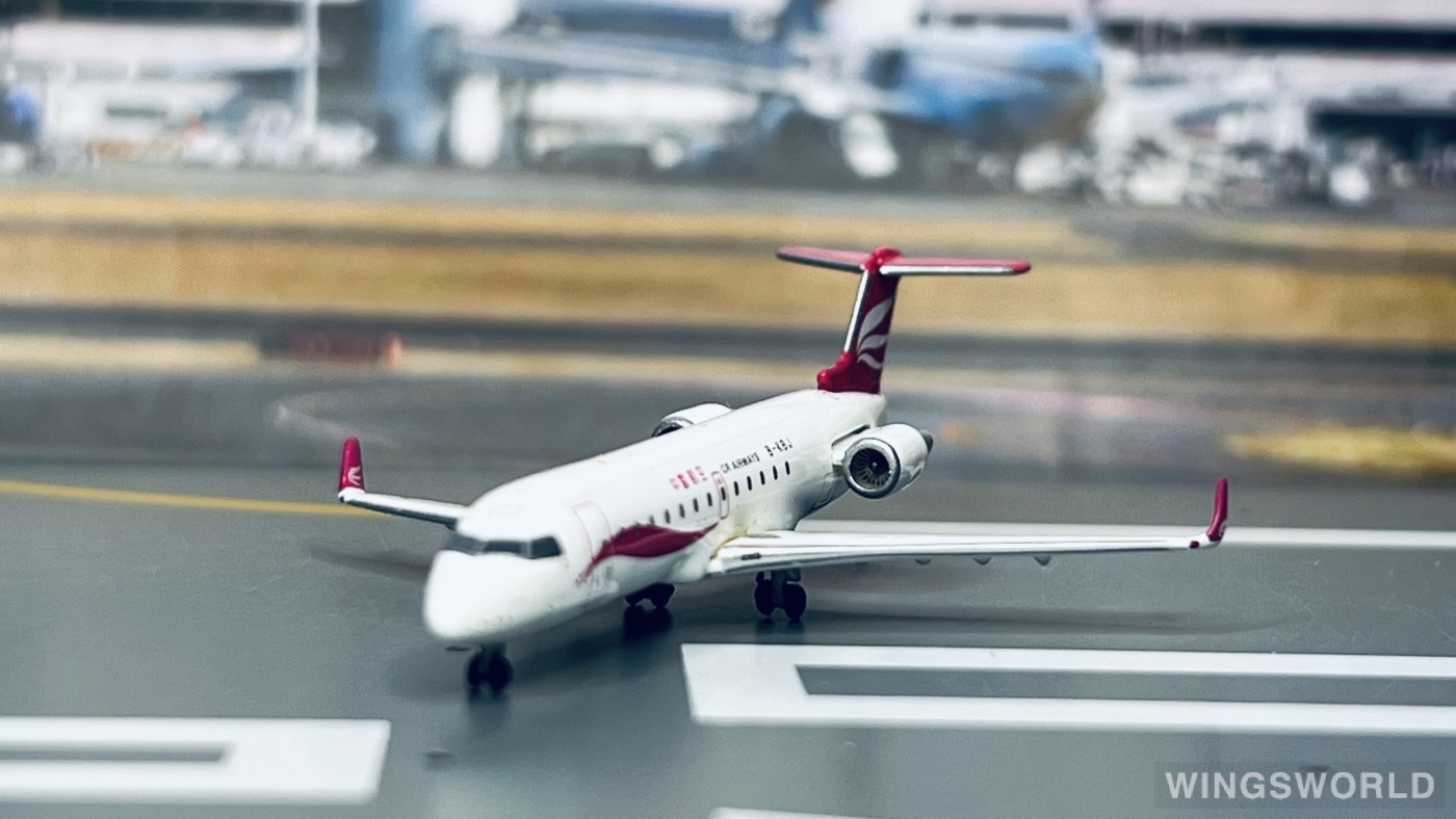 SKY400 1:400 CR0584X1 CR Airways 中富航空 Bombardier CRJ200 B-KBJ