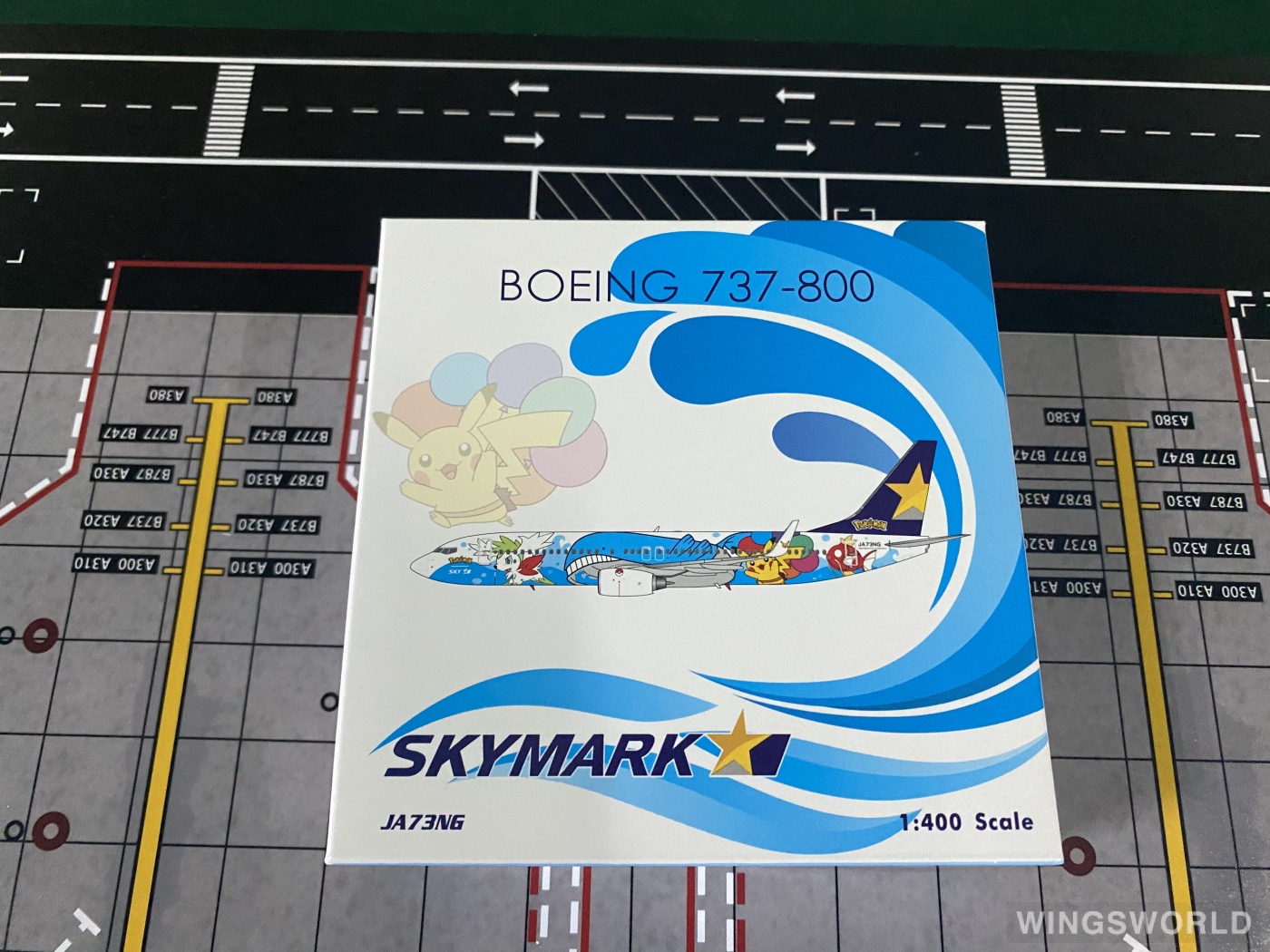 Phoenix 1:400 PH04467 Skymark Airlines 天马航空 Boeing 737-800 JA73NG