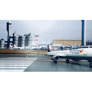 Lufthansa 汉莎航空 Airbus A321 D-AIDG 1990s colors. 