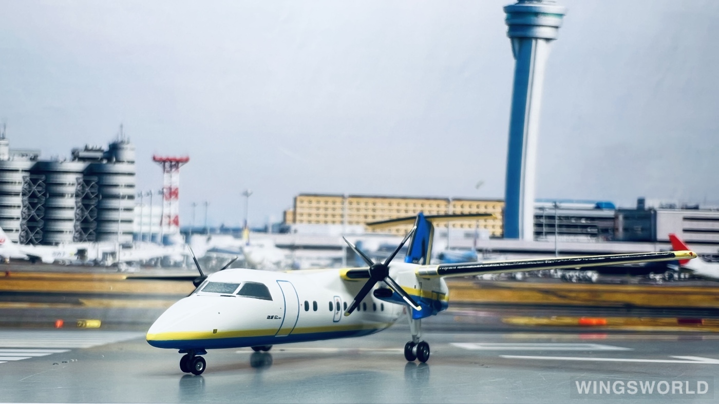 Hogan 1:200 DH28006 Ryukyu Air Commuter 琉球空中通勤 Bombardier Dash 8-100 JA8935