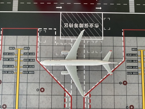 Air Koryo 朝鲜高丽航空 Tupolev Tu-204 P-633  NG40006 NGmodels 1:400