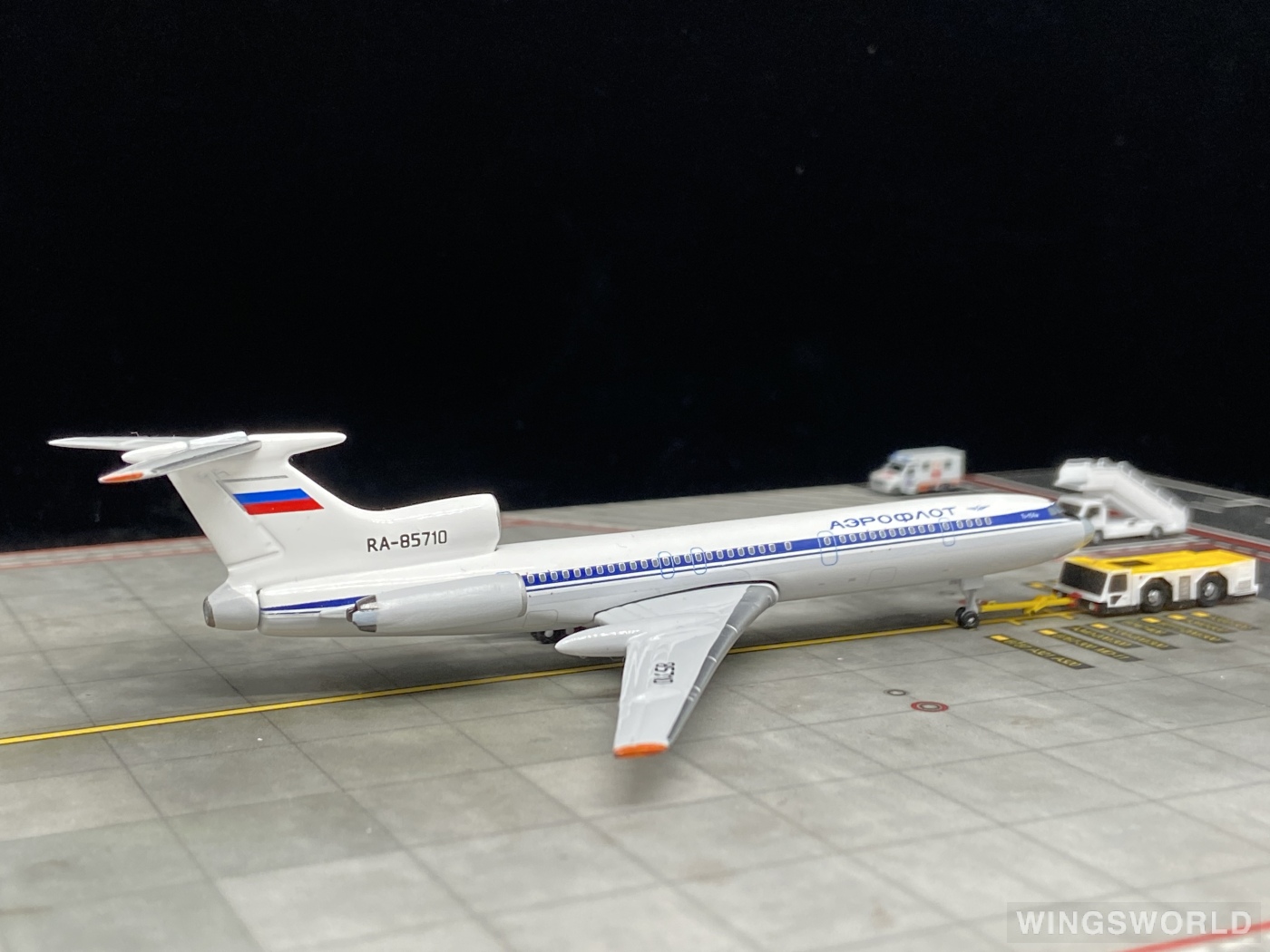 AeroClassics 1:400 AC419859 Aeroflot 俄罗斯航空 Tupolev Tu-154 RA-85710