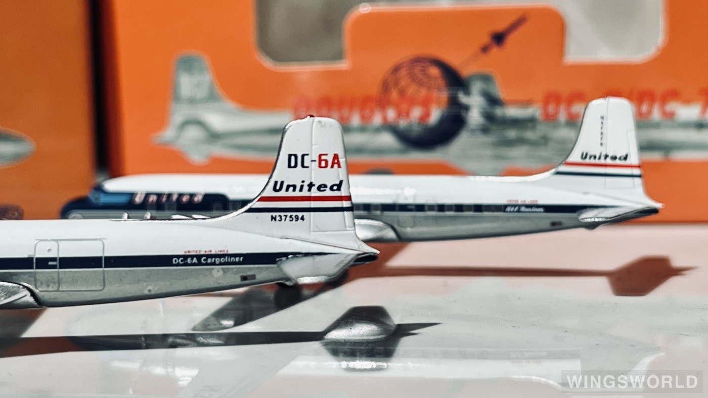 AeroClassics 1:400 AC419956 United Airlines 美国联合航空 Douglas DC-6 N37570