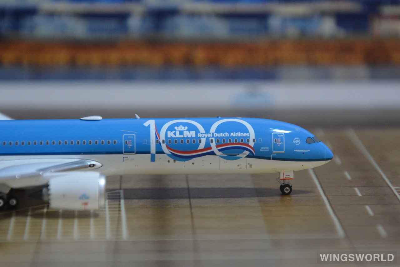 Phoenix 1:400 PH11551 KLM 荷兰皇家航空 Boeing 787-10 PH-BKA