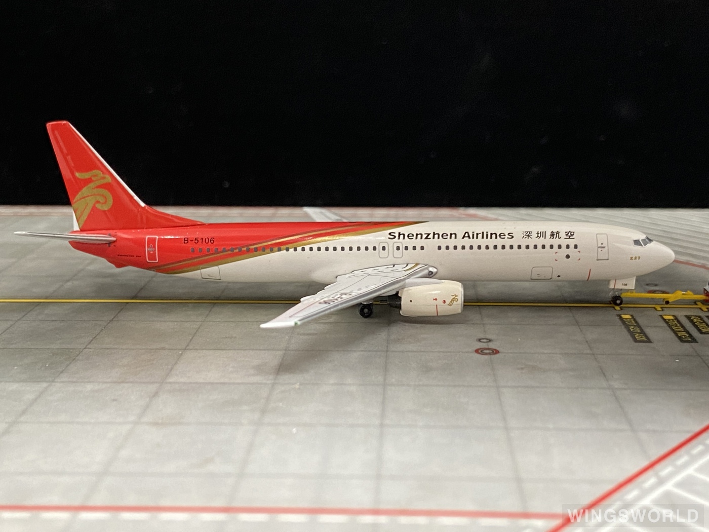 Aviation400 1:400 AV4739001 Shenzhen Airlines 深圳航空 Boeing 737-900 B-5106
