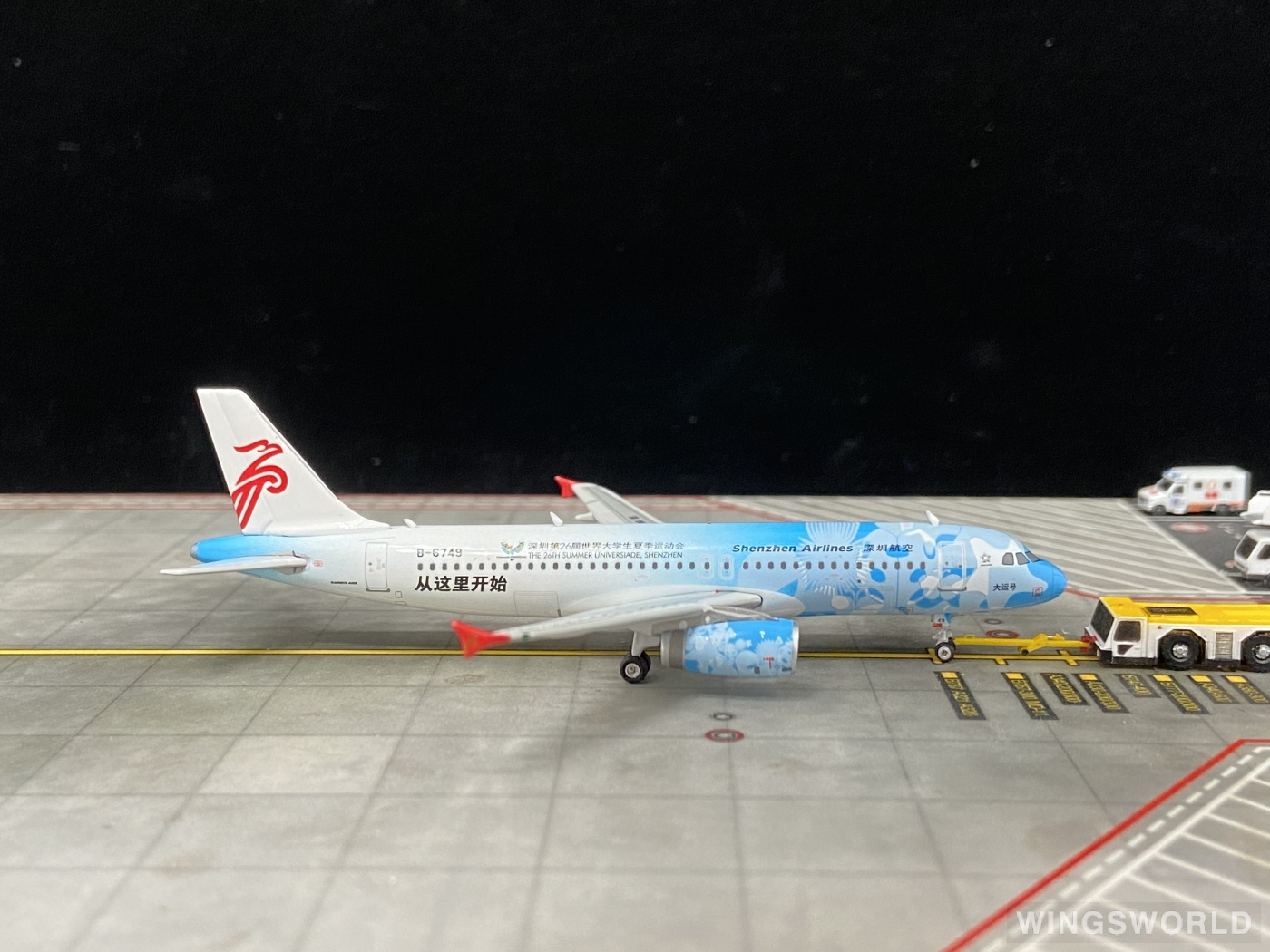 Phoenix 1:400 PH11339 Shenzhen Airlines 深圳航空 Airbus A320 B-6749