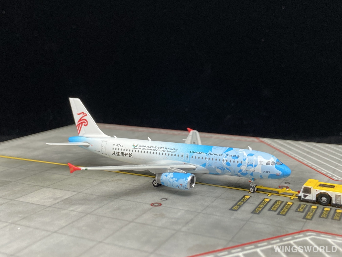 Phoenix 1:400 PH11339 Shenzhen Airlines 深圳航空 Airbus A320 B-6749