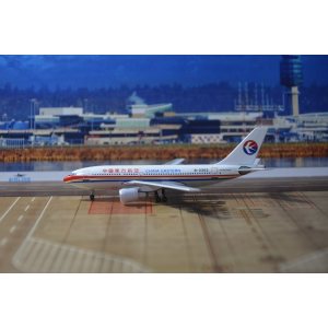 China Eastern 中国东方航空 Airbus A310-200 B-2303 1990s colors. With rolling gears. AC4B2303 AeroClassics 1:400
