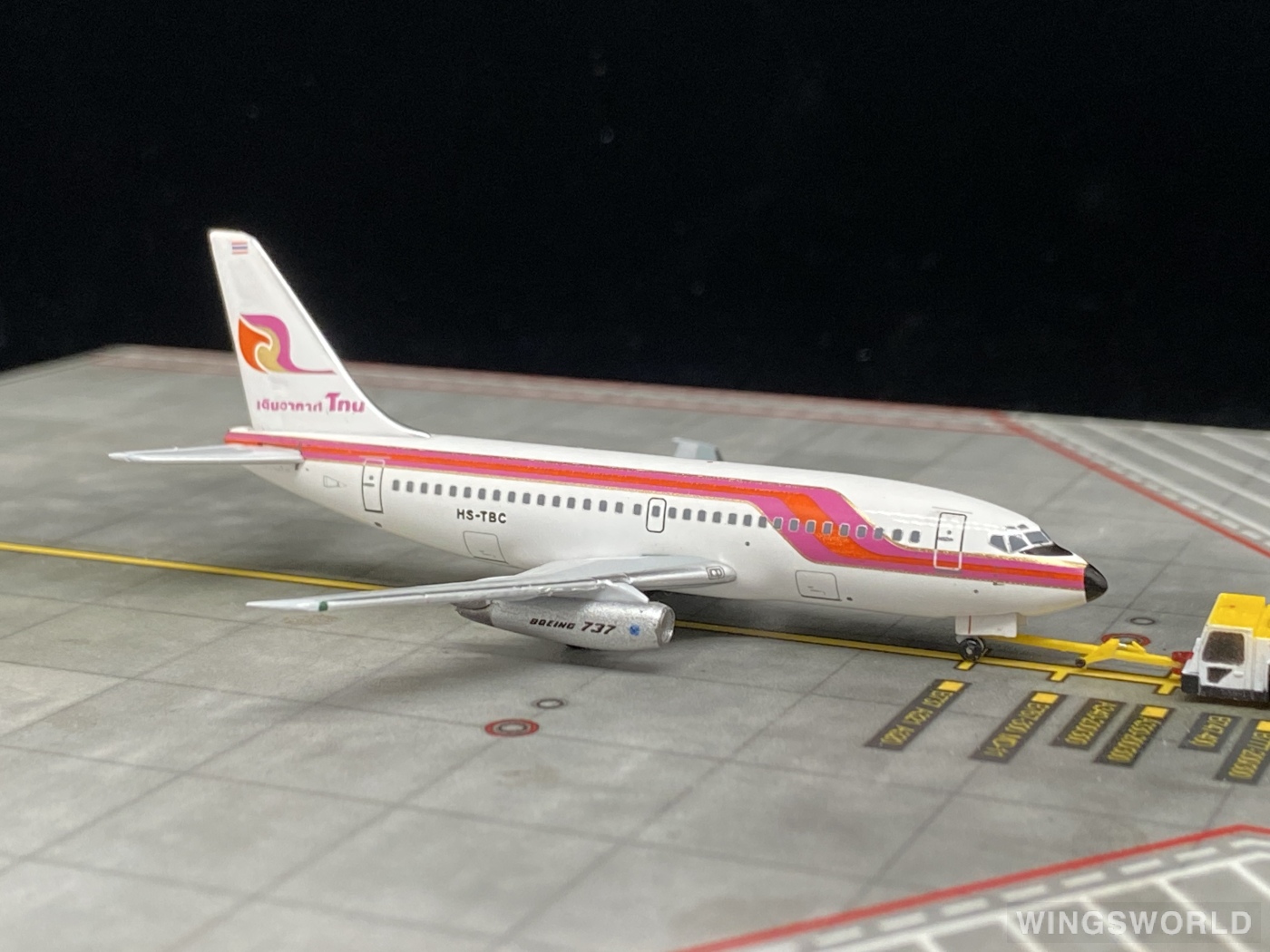 AeroClassics 1:400 AC419784 Thai Airways 泰国国际航空 Boeing 737-200 HS-TBC