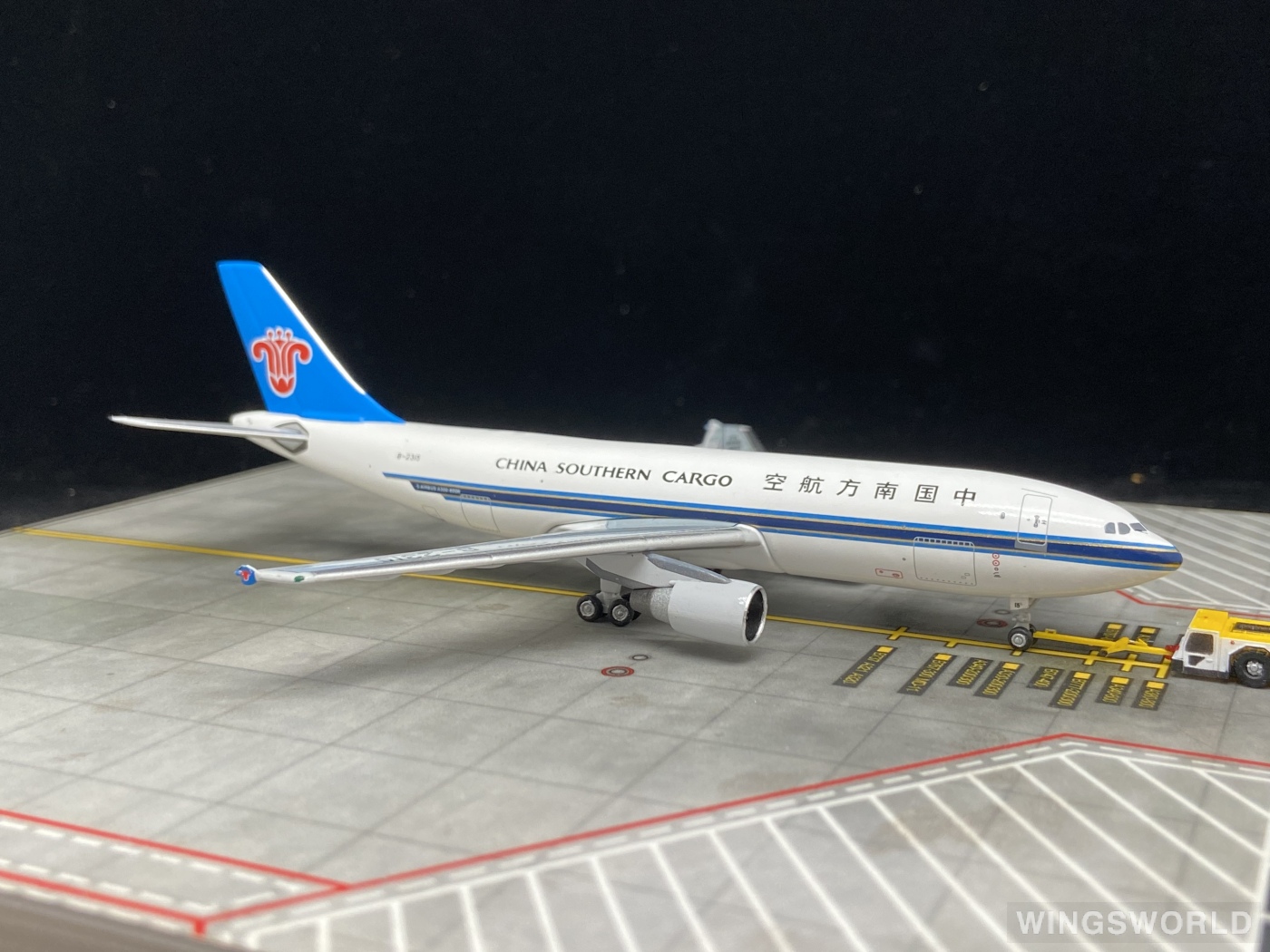 YU MODEL 1:400 YU0015 China Southern 中国南方航空 Airbus A300-600 B-2315