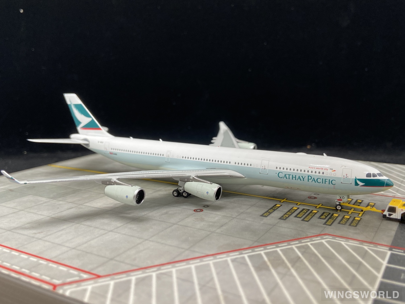 Phoenix 1:400 PH04457 Cathay Pacific 国泰航空 Airbus A340-300 B-HXO