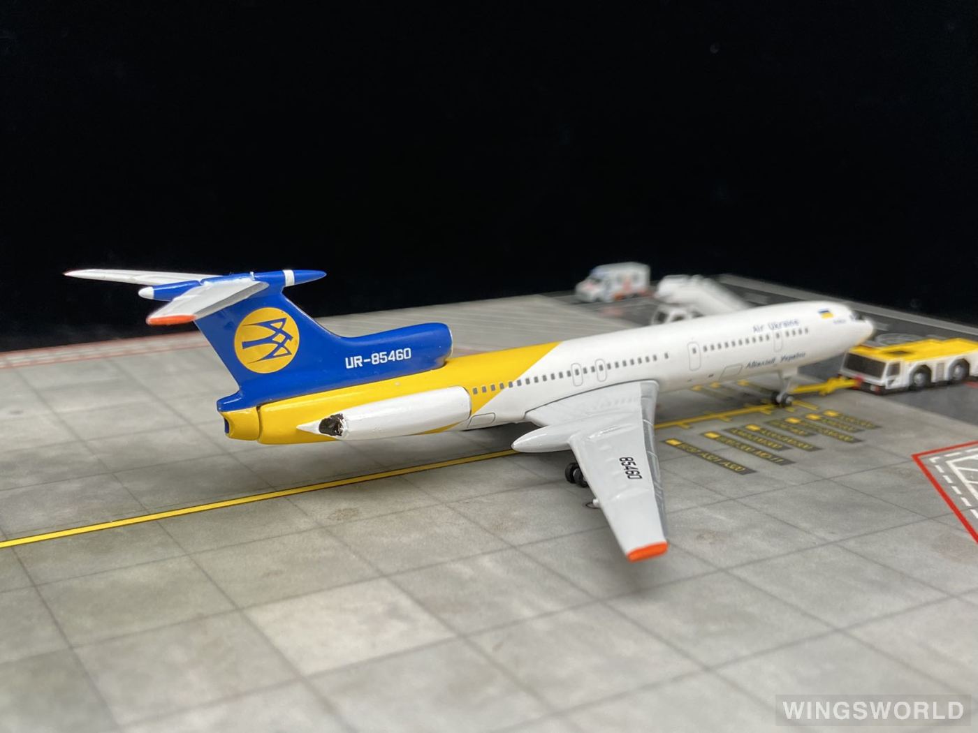 AeroClassics 1:400 AC411188 Air UKraine 乌克兰航空 Tupolev Tu-154 UR-85460