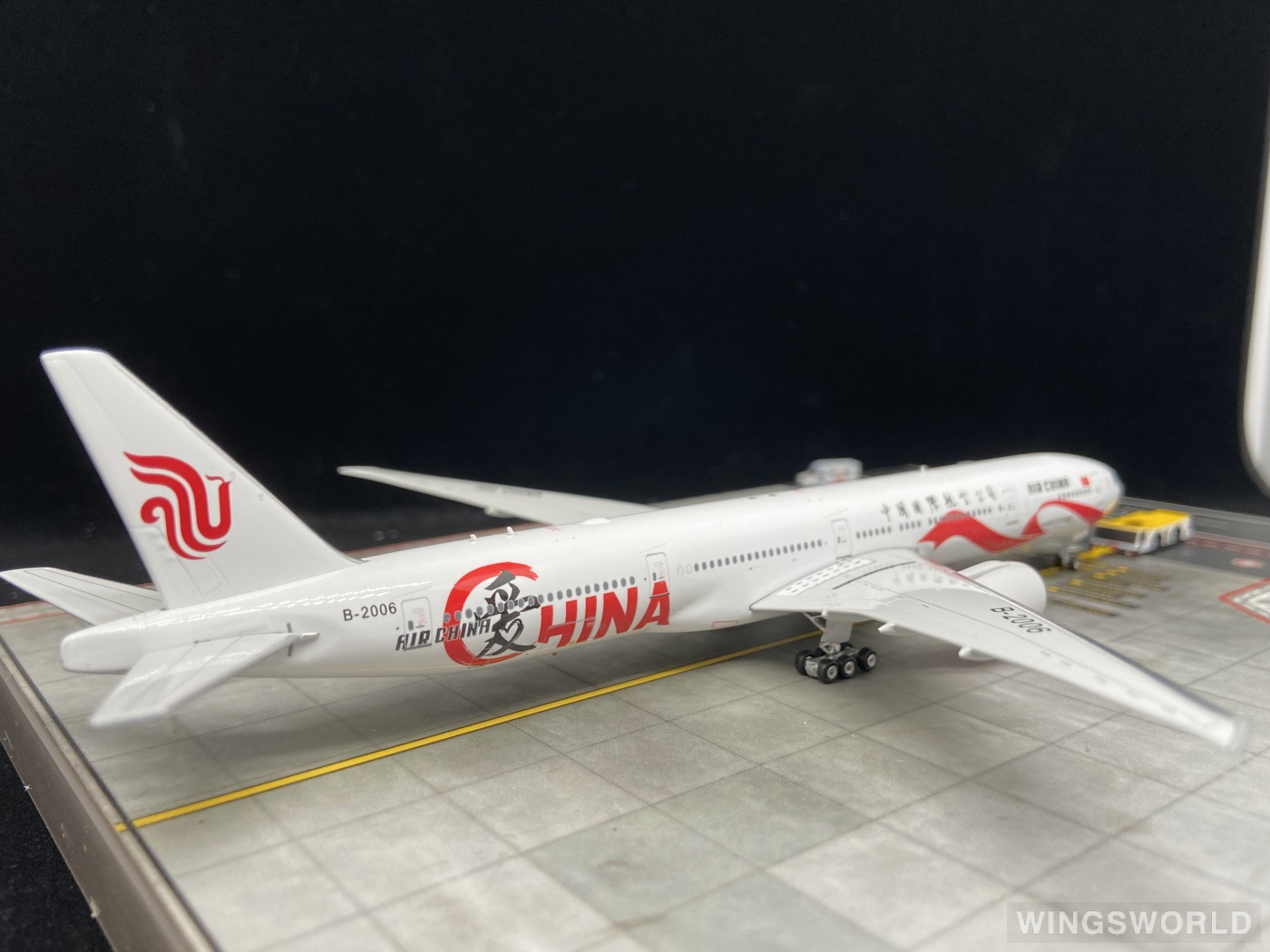 Phoenix 1:400 PH11022 Air China 中国国际航空 Boeing 777-300ER B-2006