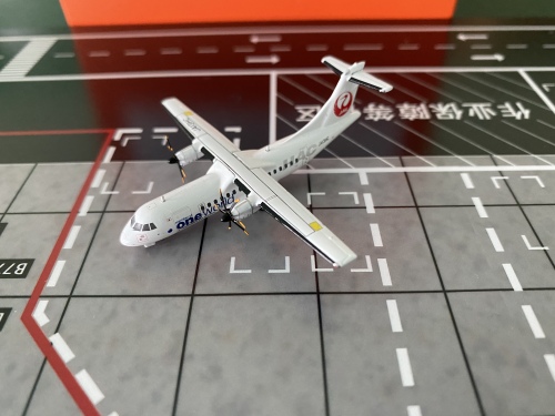JC Wings 北海道 HAC 1:200 ATR42-6 JA12HC ScaleModelStore.com :: JC Wings 1:200 - EW2AT4004 - Hokkaido