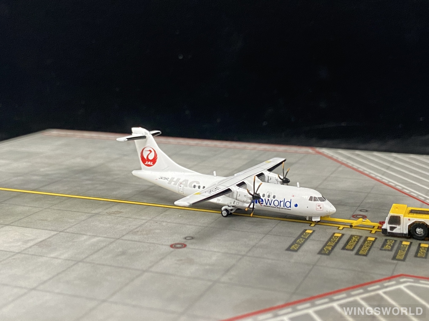 JC Wings 1:400 EW4AT4004 Hokkaido Air System 北海道空中系统 ATR 42 JA13AC