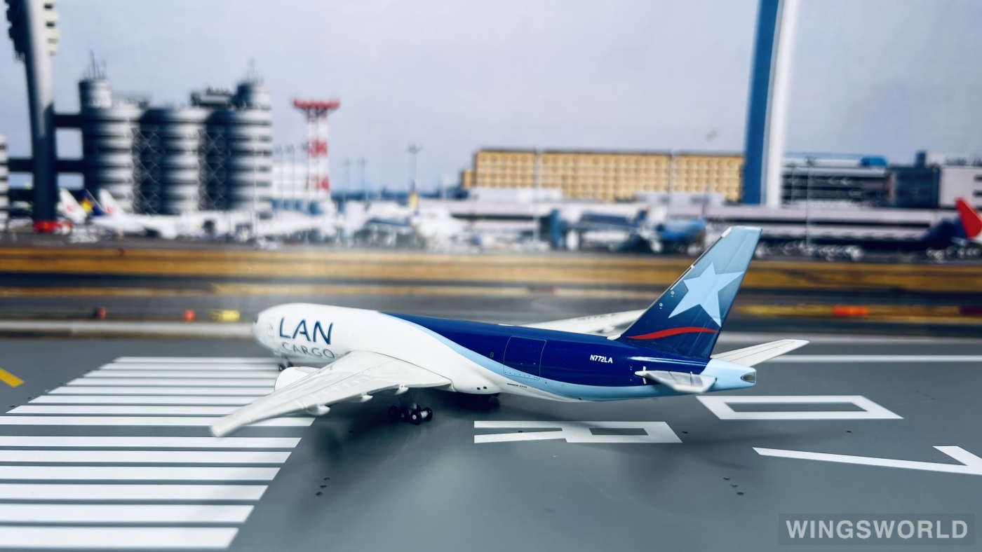 Geminijets 1:400 GJLAN949 LAN Airlines 智利航空 Boeing 777-200LR N772LA