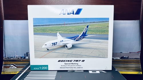 Hogan 1:200 Boeing 787-8 ANA 全日空NH20054 JA801A 的相册- 飞机模型