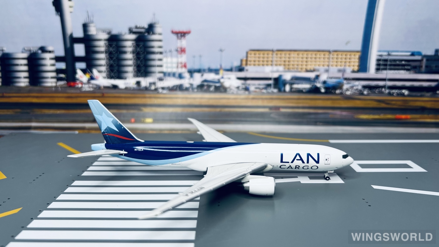 Geminijets 1:400 GJLAN949 LAN Airlines 智利航空 Boeing 777-200LR N772LA