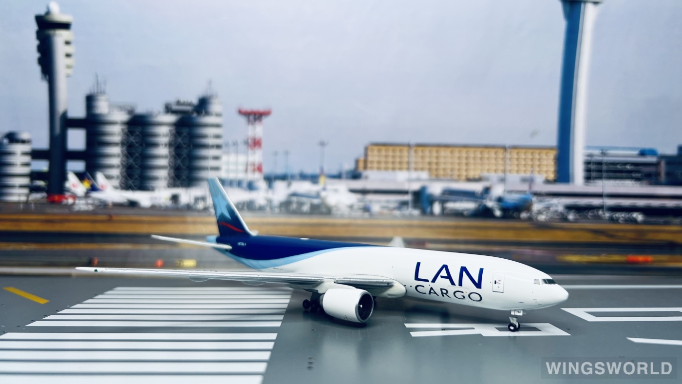 Geminijets 1:400 GJLAN949 LAN Airlines 智利航空 Boeing 777-200LR N772LA