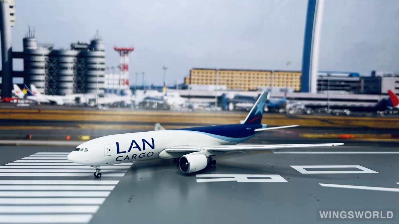 Geminijets 1:400 GJLAN949 LAN Airlines 智利航空 Boeing 777-200LR N772LA